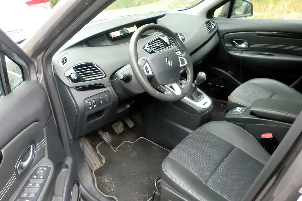 Gebraucht Renault Scénic III Bose Edition 131 PS (96 kW) 2011 Grau Van / Kleinbus