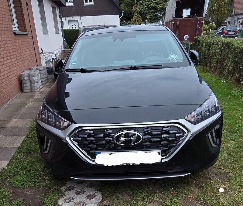 Schwarz Gebraucht 2021 Hyundai Ioniq Kleinwagen | 21.600 € (Teuer) - Bild 1/4