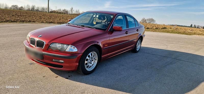 Gebraucht BMW 320 150 PS (110 kW) 1999 Rot Limousine