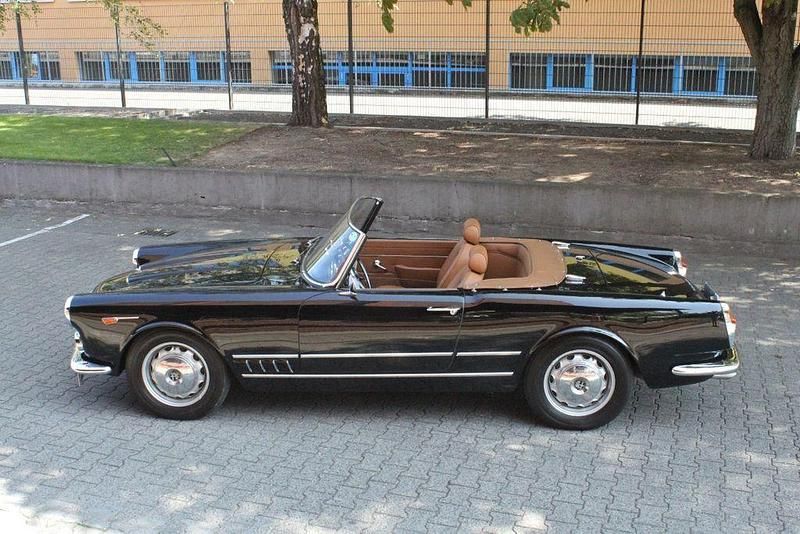 Gebraucht Alfa Romeo 2000 115 PS (84 kW) 1960 Schwarz Cabrio