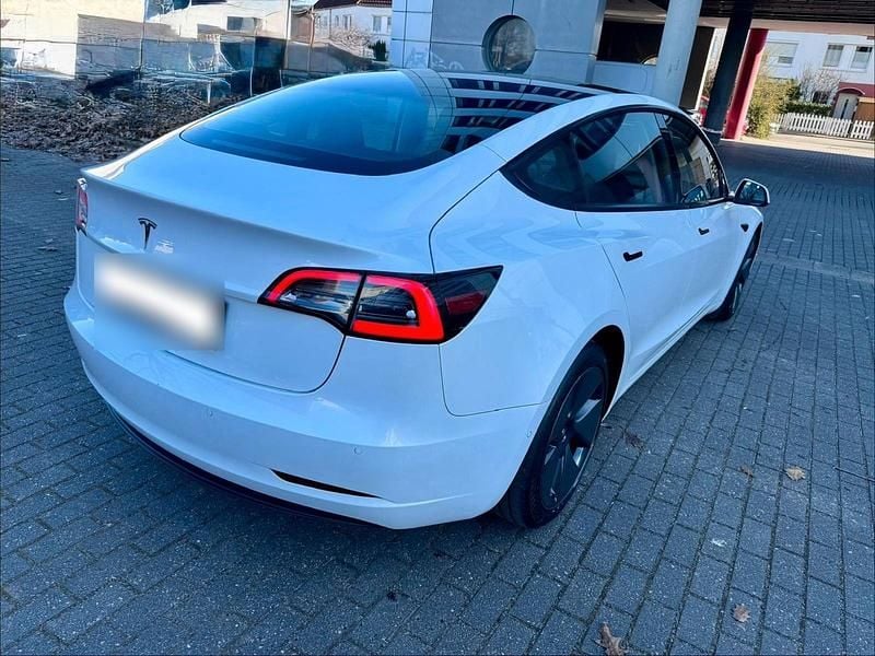 Gebraucht Tesla Model 3 Standard Range Plus 239 kW (325 PS) 2022 Weiß Limousine