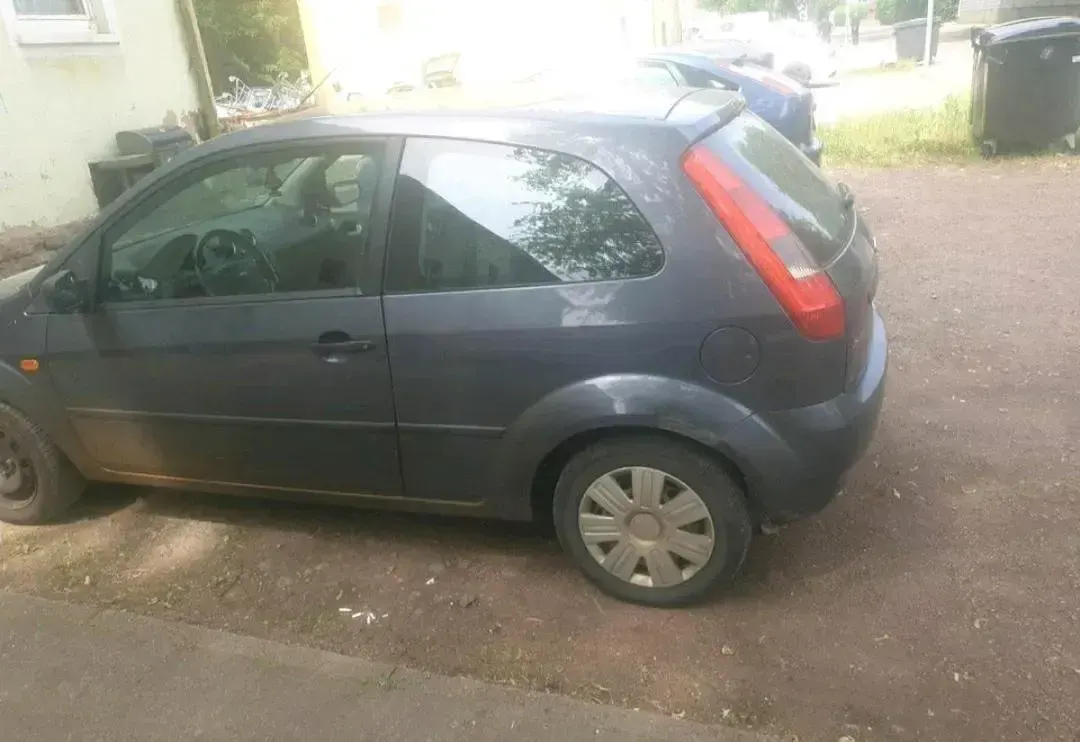 Gebraucht Ford Fiesta 2004 Grau Kleinwagen