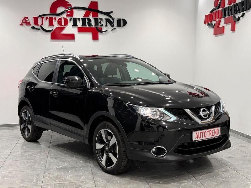 Gebraucht Nissan Qashqai N-Vision 163 PS (119 kW) 2017 Schwarz SUV