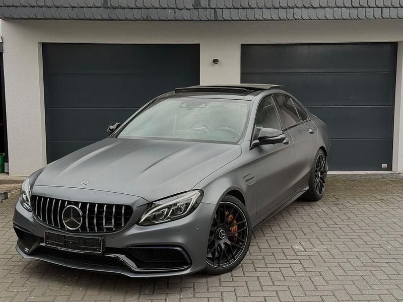 Grau Gebraucht 2017 Mercedes C63S AMG AMG Limousine | 53.995 € (Teuer) - Bild 1/4