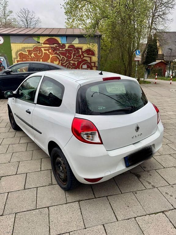 Gebraucht Renault Clio IV 75 PS (55 kW) 2012 Weiß Limousine