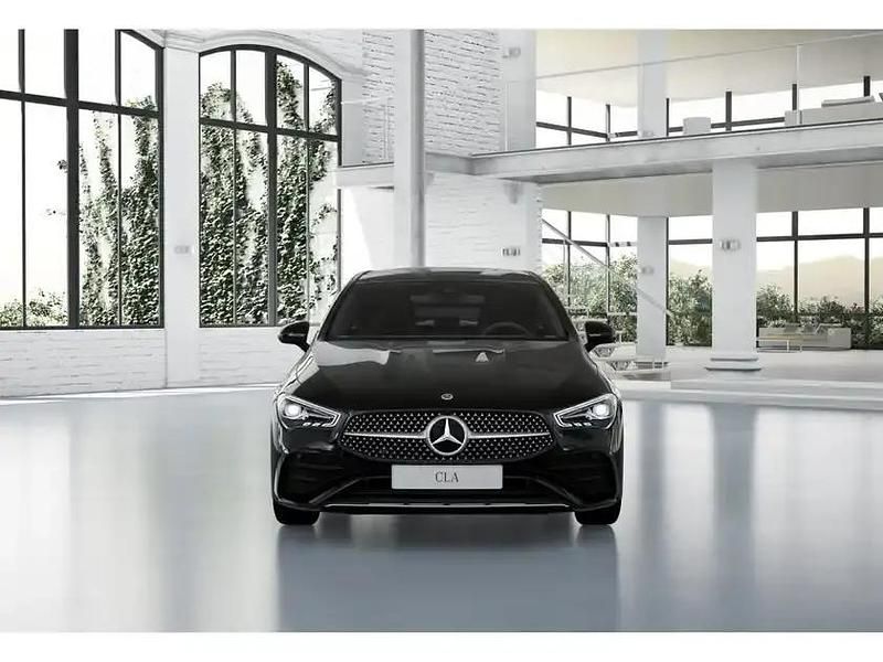 Gebraucht Mercedes CLA200 163 PS (119 kW) 2024 Metalliclack kosmosschwarz Kombi