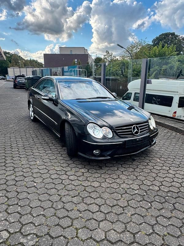 Schwarz Gebraucht 2003 Mercedes CLK500 Avantgarde Coupé | 7.999 € (Fairer Preis) - Bild 1/4