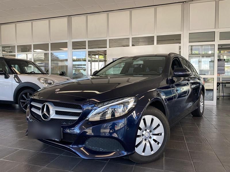 Blau Gebraucht 2015 Mercedes 220 Kombi | 11.500 € (Fairer Preis) - Bild 1/4