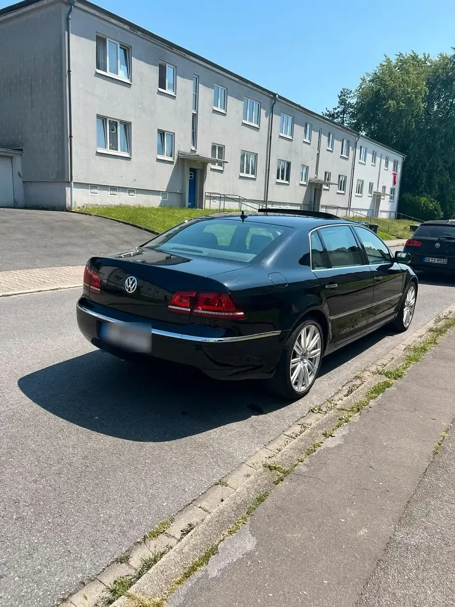 Gebraucht VW Phaeton 239 PS (175 kW) 2013 Schwarz Limousine