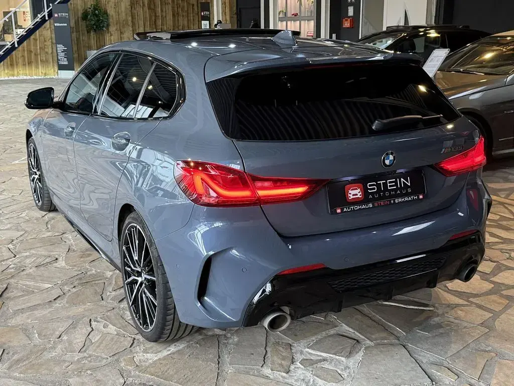 Używany BMW M135 Performance 306 KM (225 kW) 2021 Szary Hatchback