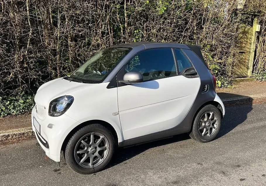 Gebraucht Smart ForTwo Cabrio 71 PS (52 kW) 2016 Weiß Cabrio