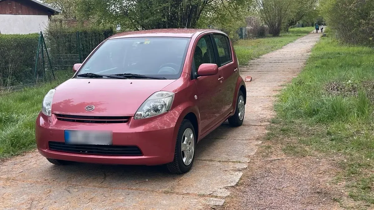 Gebraucht Daihatsu Sirion 69 PS (50 kW) 2004 Rot Kleinwagen