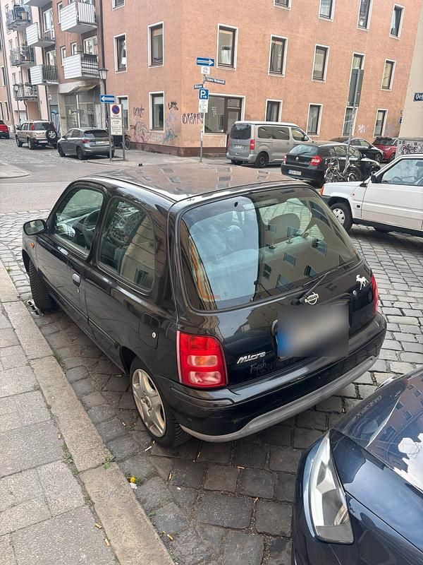Gebraucht Nissan Micra 60 PS (44 kW) 2001 Schwarz Kleinwagen