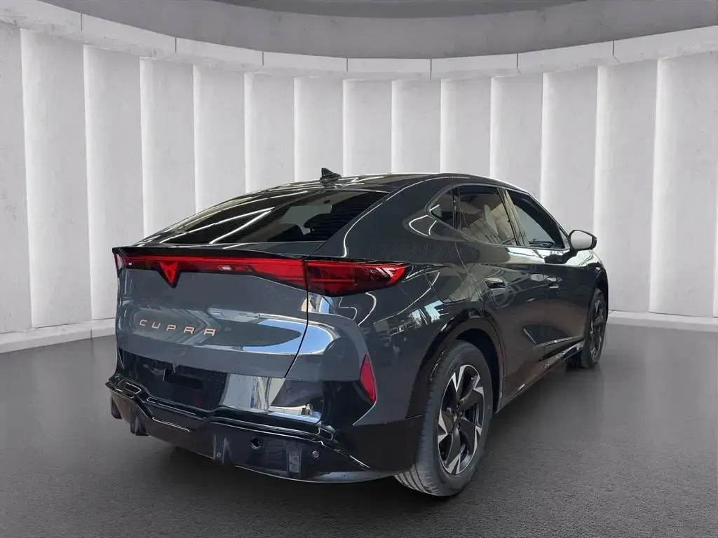 Neu Cupra Tavascan Endurance 210 kW (286 PS) 2026 Grau SUV