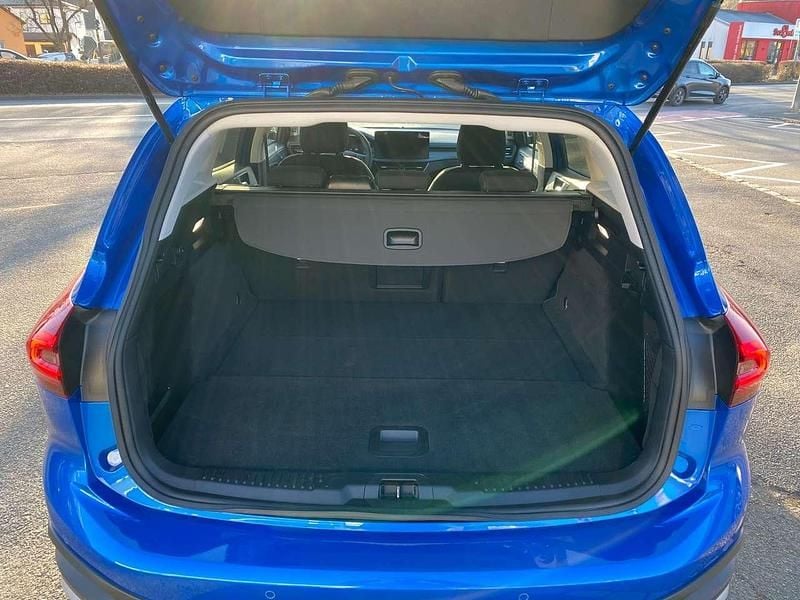 Gebraucht Ford Focus Active X 155 PS (114 kW) 2023 Dynamicblau metallic Kombi