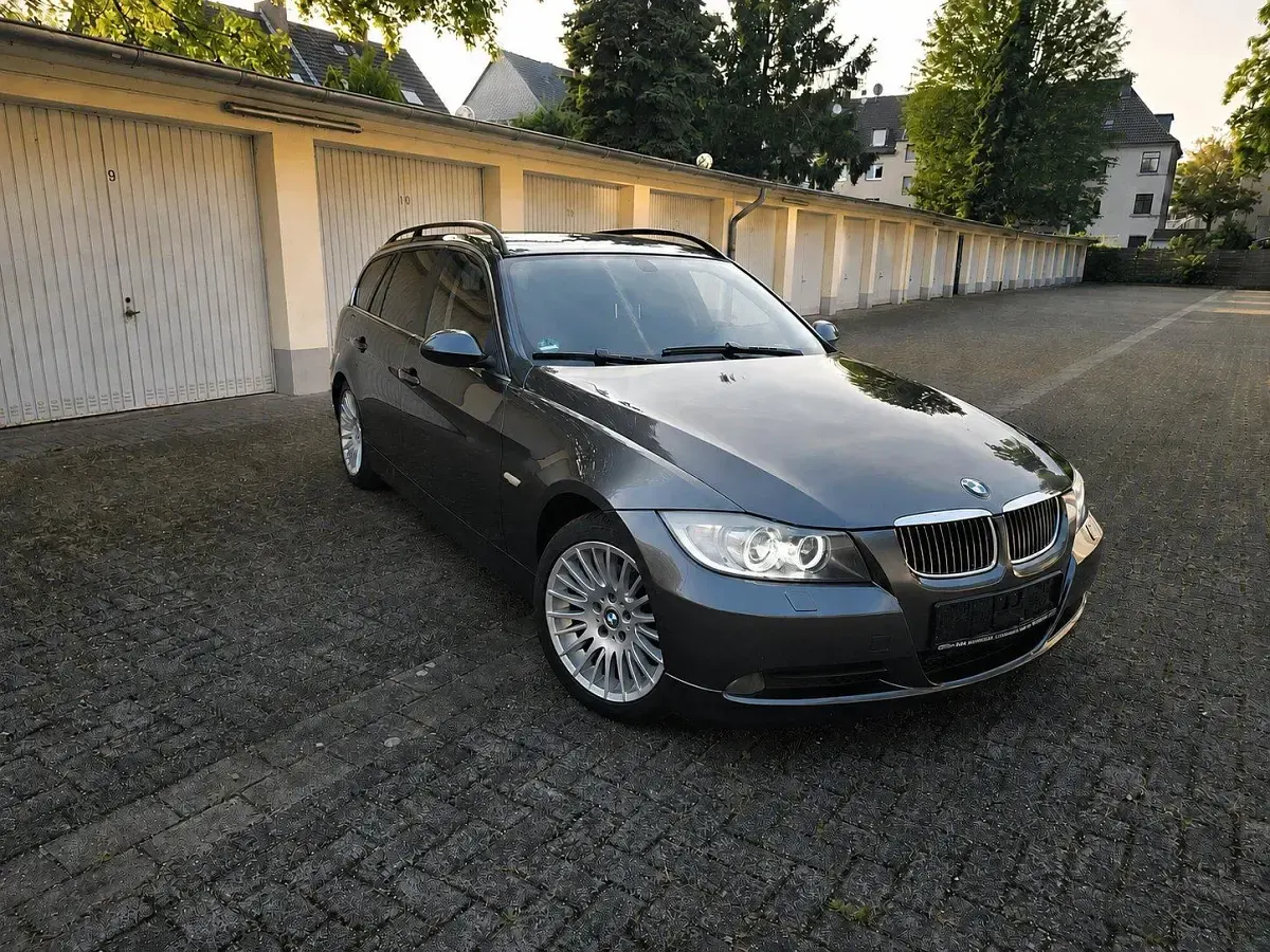Gebraucht BMW 325 218 PS (160 kW) 2005 Kombi