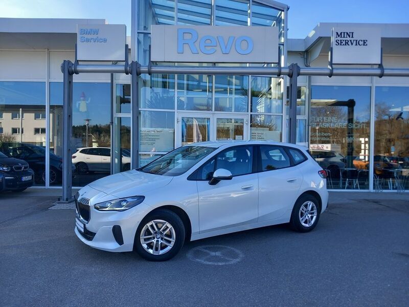 Mineralweiss metallic Gebraucht 2023 BMW 218 Active Tourer Van / Kleinbus | 25.370 € (Guter Preis) - Bild 1/4