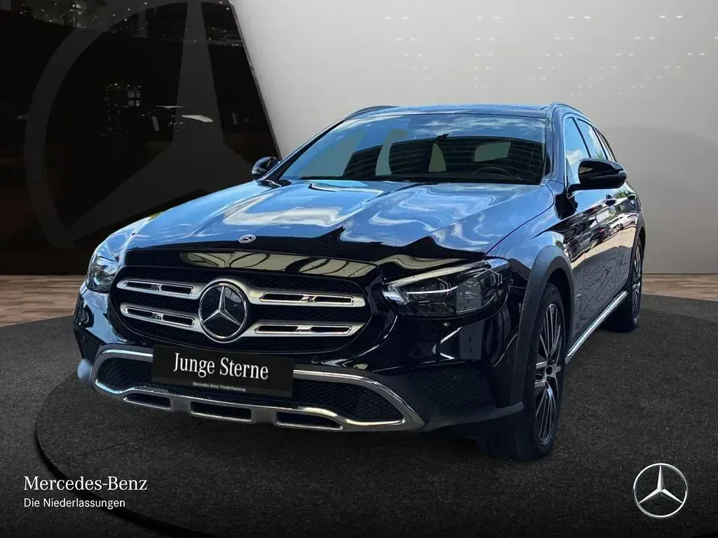 Gebraucht Mercedes E220 All-Terrain 194 PS (142 kW) 2021 Schwarz Kombi