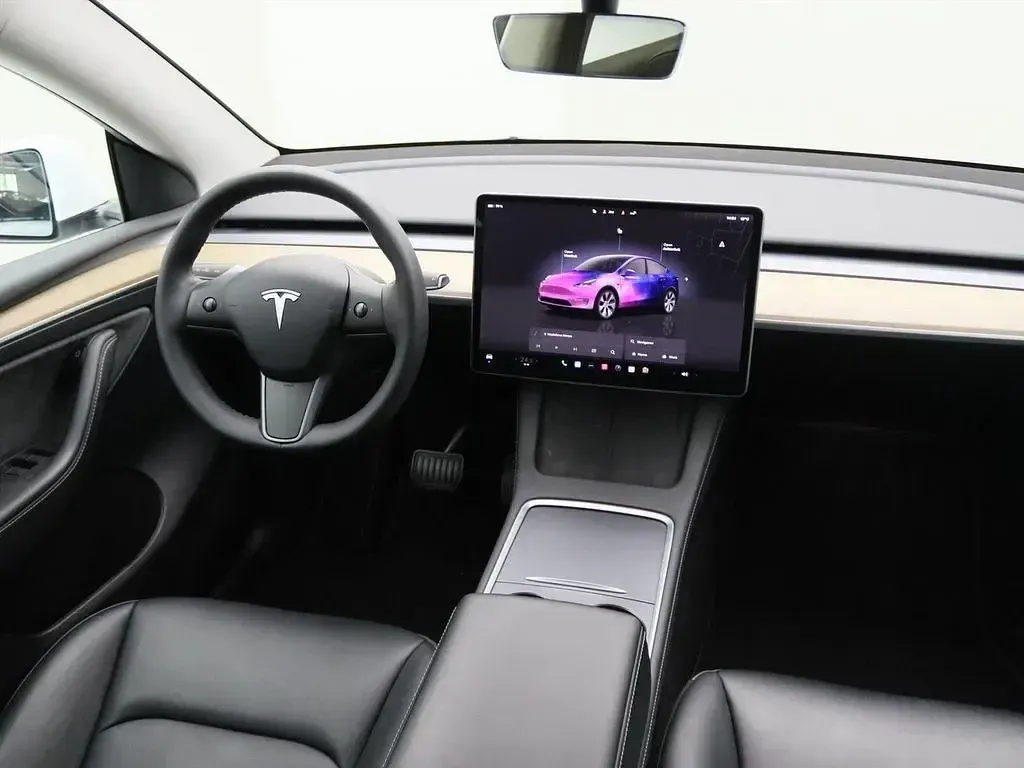Brugt Tesla Model Y Standard Range 253 kW (345 HK) 2022 Sølv SUV