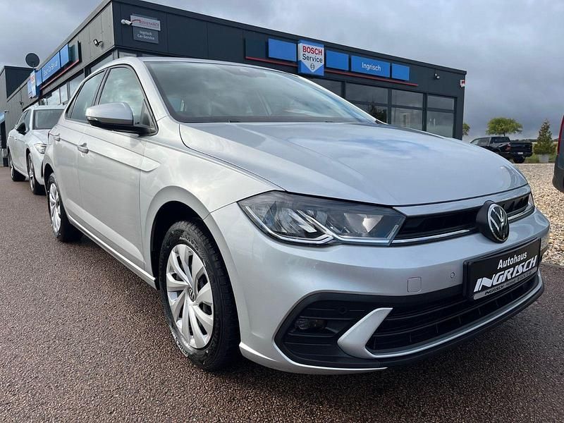 Silber Gebraucht 2023 VW Polo Life Kleinwagen | 15.950 € (Superpreis) - Bild 1/4