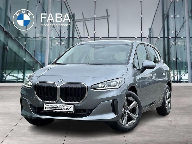 Grau Gebraucht 2024 BMW 218 Active Tourer Performance Van / Kleinbus | 32.490 € (Etwas zu teuer) - Bild 1/4