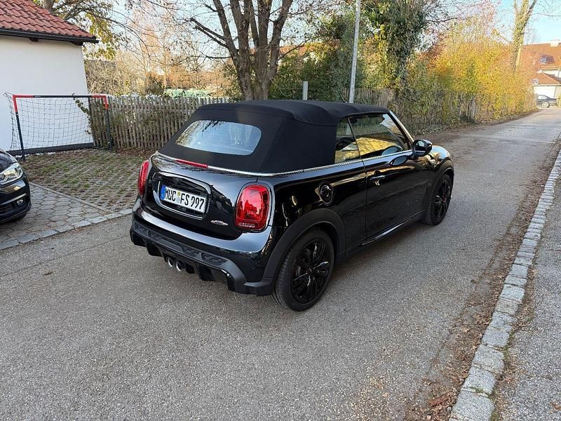 Gebraucht Mini John Cooper Works 231 PS (169 kW) 2024 Schwarz Kleinwagen