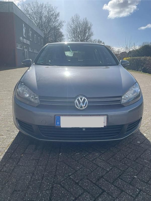 Gebraucht VW Golf VI 122 PS (89 kW) 2011 Grau Kleinwagen