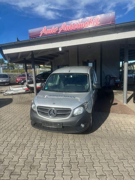 Silber Gebraucht 2017 Mercedes Citan 111 Van / Kleinbus | 5.900 € (Guter Preis) - Bild 1/4