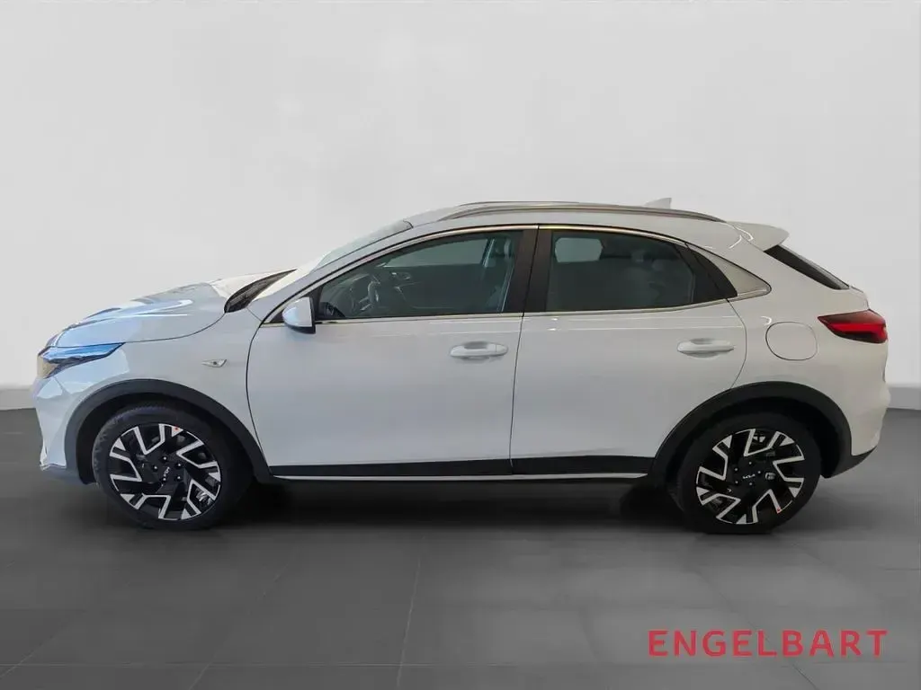 Neu Kia XCeed Comfort 150 PS (110 kW) 2026 Weiss SUV