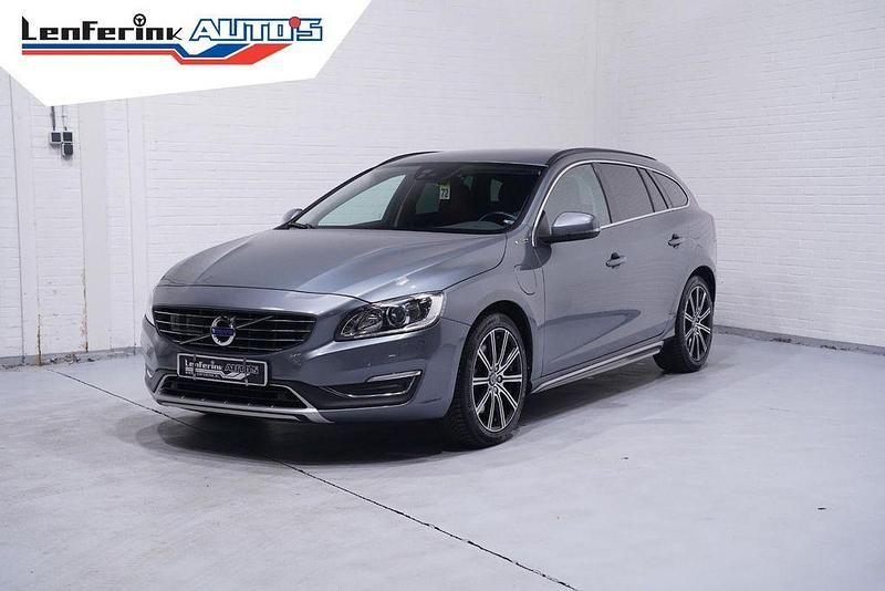 Gebraucht Volvo V60 228 PS (167 kW) 2018 Grau Kombi