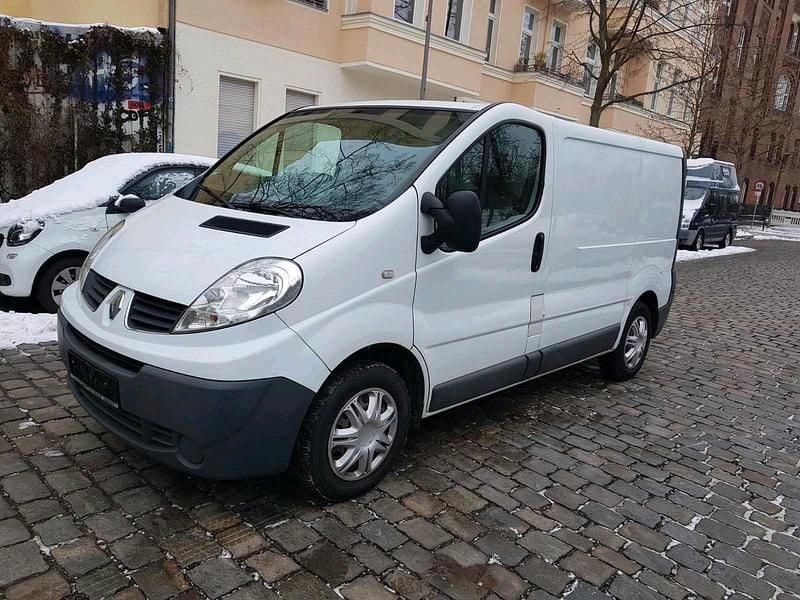 Weiß Gebraucht 2014 Renault Trafic Van / Kleinbus | 5.300 € - Bild 1/4