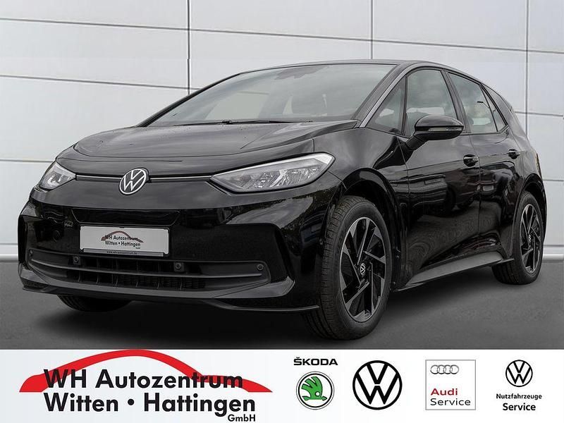Grenadillschwarz metallic Gebraucht 2024 VW ID.3 Pro Kleinwagen | 30.466 € (Guter Preis) - Bild 1/4