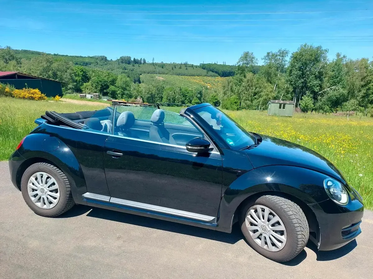 Gebraucht VW Beetle 105 PS (77 kW) 2016 Schwarz Kleinwagen