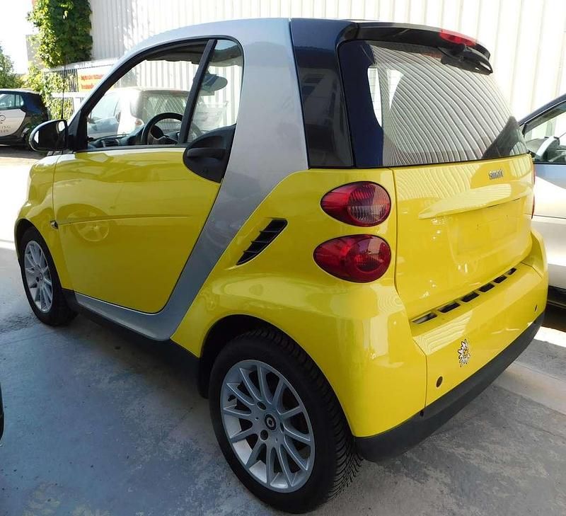 Gebraucht Smart ForTwo Coupé Basis 71 PS (52 kW) 2008 Gelb Coupé