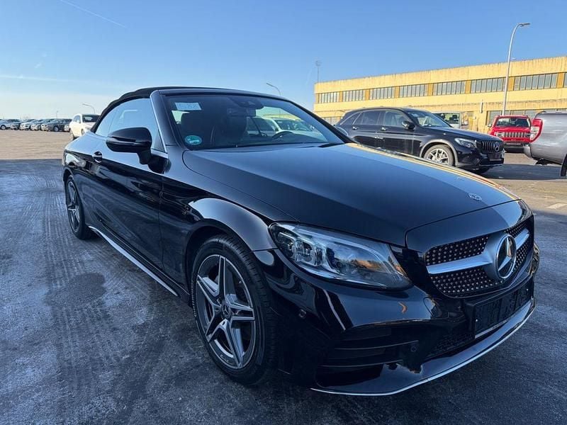 Gebraucht Mercedes C200 AMG 197 PS (144 kW) 2019 Schwarz/baltic black Cabrio