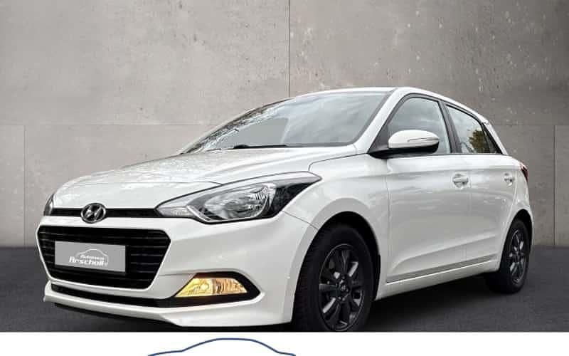Weiß Gebraucht 2017 Hyundai i20 YES! Limousine | 11.990 € (Fairer Preis) - Bild 1/4