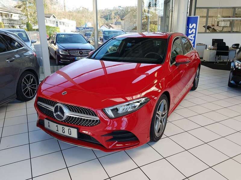 Rot rot Gebraucht 2019 Mercedes A180 AMG Limousine | 23.900 € (Guter Preis) - Bild 1/4