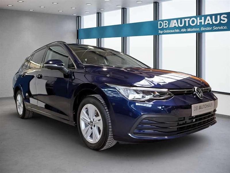 Gebraucht VW Golf VIII Life 110 PS (80 kW) 2023 Blau Kombi