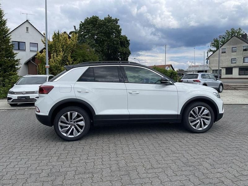 Gebraucht VW T-Roc Move 150 PS (110 kW) 2023 Pure white SUV
