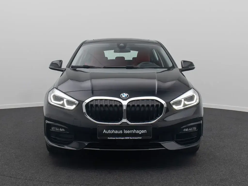Gebraucht BMW 120 Sport Line 178 PS (130 kW) 2023 Saphirschwarz475 Kleinwagen