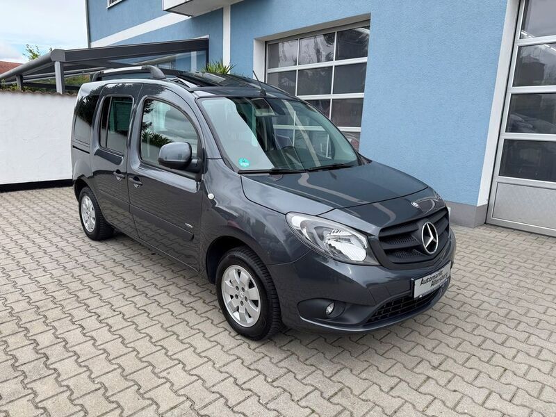 Grau Gebraucht 2015 Mercedes Citan 112 Kombi | 13.500 € (Etwas zu teuer) - Bild 1/4