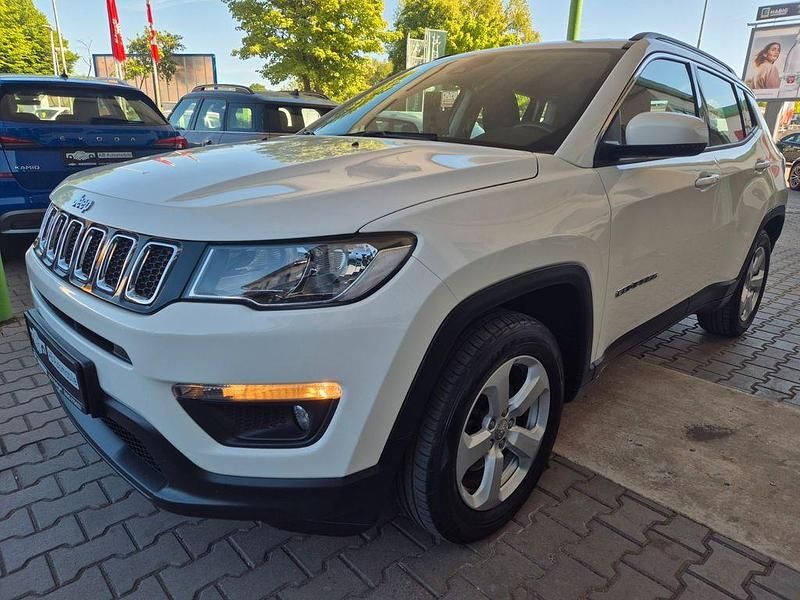Weiß Gebraucht 2018 Jeep Compass Longitude SUV | 14.300 € (Fairer Preis) - Bild 1/4
