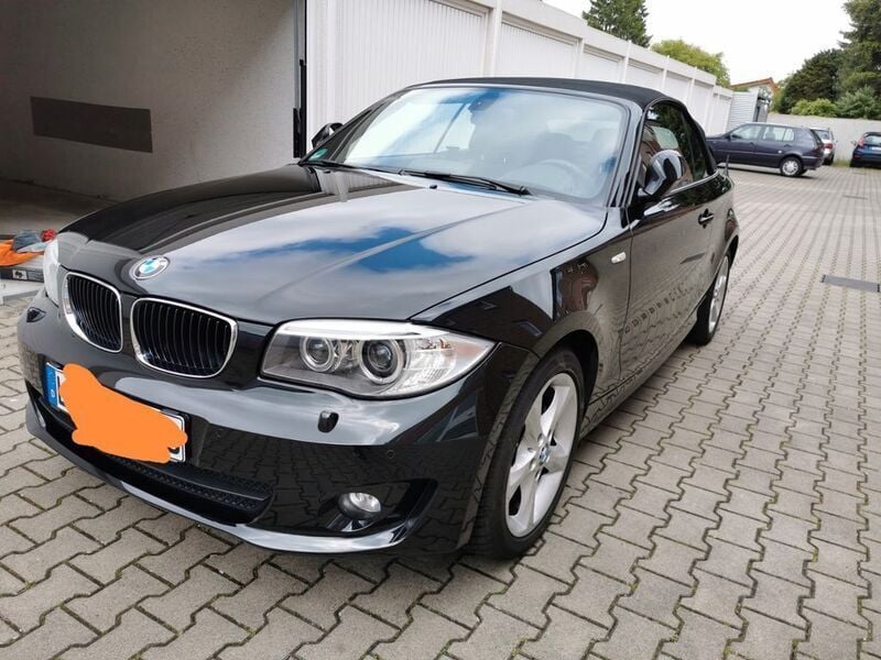 Schwarz Gebraucht 2013 BMW 120 Cabriolet Sport Line Cabrio | 11.490 € (Guter Preis) - Bild 1/4