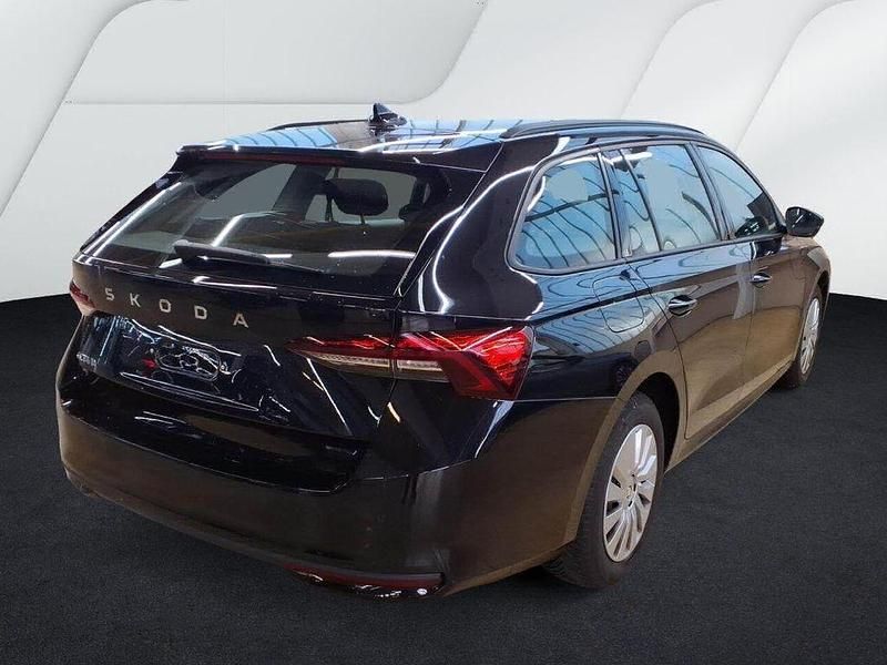 Gebraucht Skoda Octavia 116 PS (85 kW) 2025 Blackmagic perleffekt Kombi