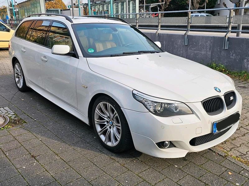 Weiß Gebraucht 2009 BMW 525 M Sport Kombi | 11.500 € (Teuer) - Bild 1/4