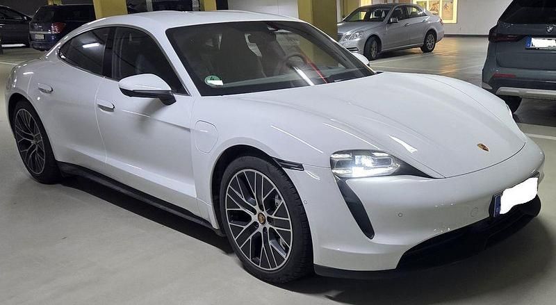 Gebraucht Porsche Taycan 4S Performance Package 319 kW (435 PS) 2022 Weiß Limousine