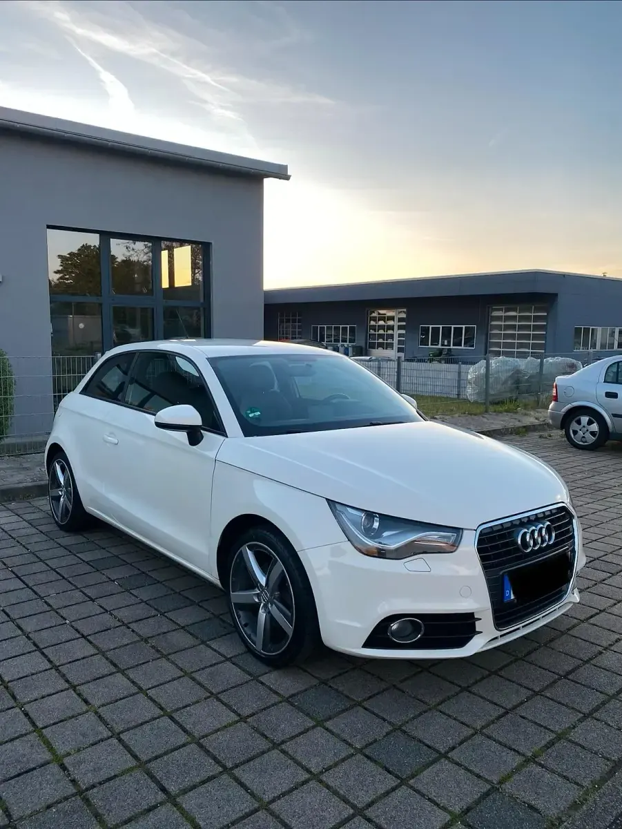 Usata Audi A1 122 CV (89 kW) 2011 Bianco Utilitaria