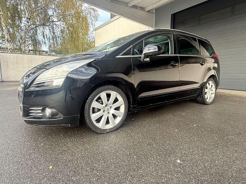 Schwarz Gebraucht 2011 Peugeot 5008 Platinum Van / Kleinbus | 6.500 € - Bild 1/4