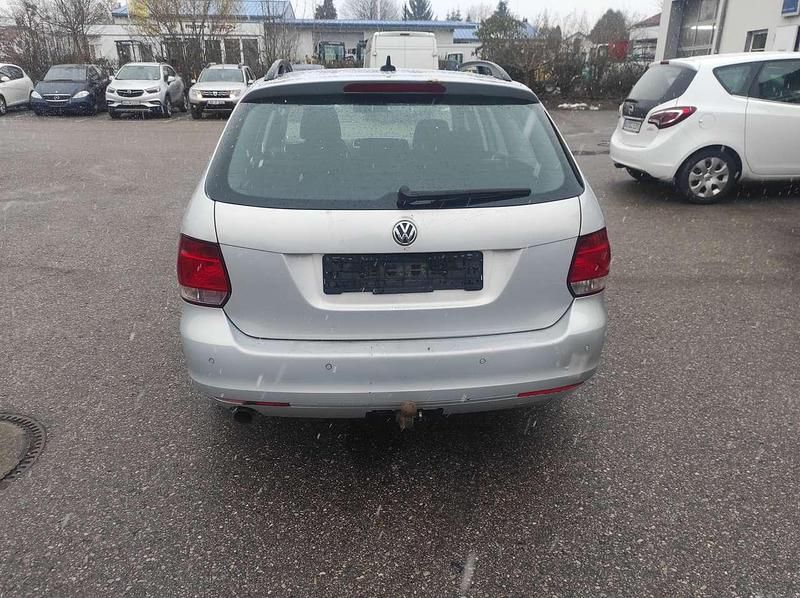 Gebraucht VW Golf VII Match 105 PS (77 kW) 2012 Frostsilber metallic Kombi