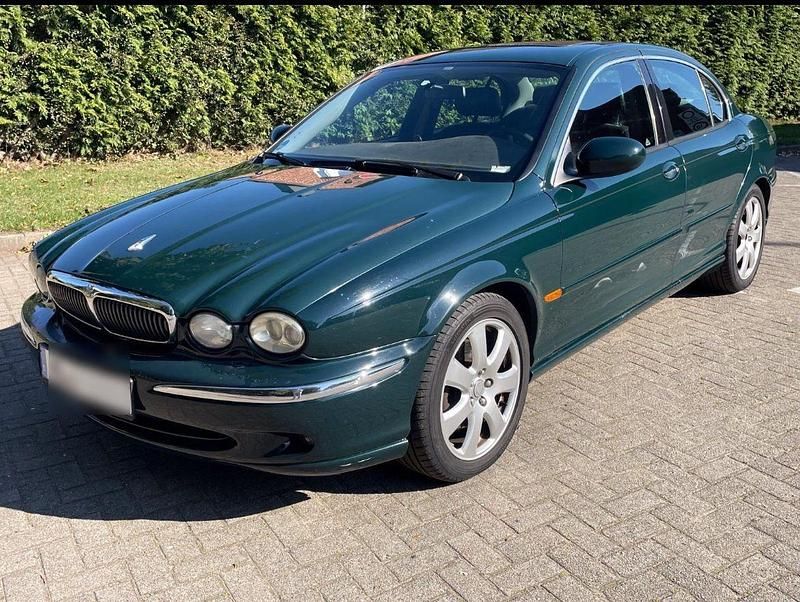 Grün Gebraucht 2001 Jaguar X-type Limousine | 1.999 € (Fairer Preis) - Bild 1/4